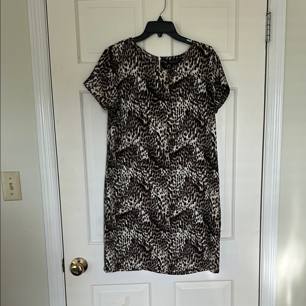 Leopard Print Sheath Mini Dress with Crew Neck